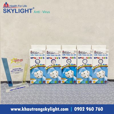 khau-trang-cao-cap-kf94-skylight-tre-em
