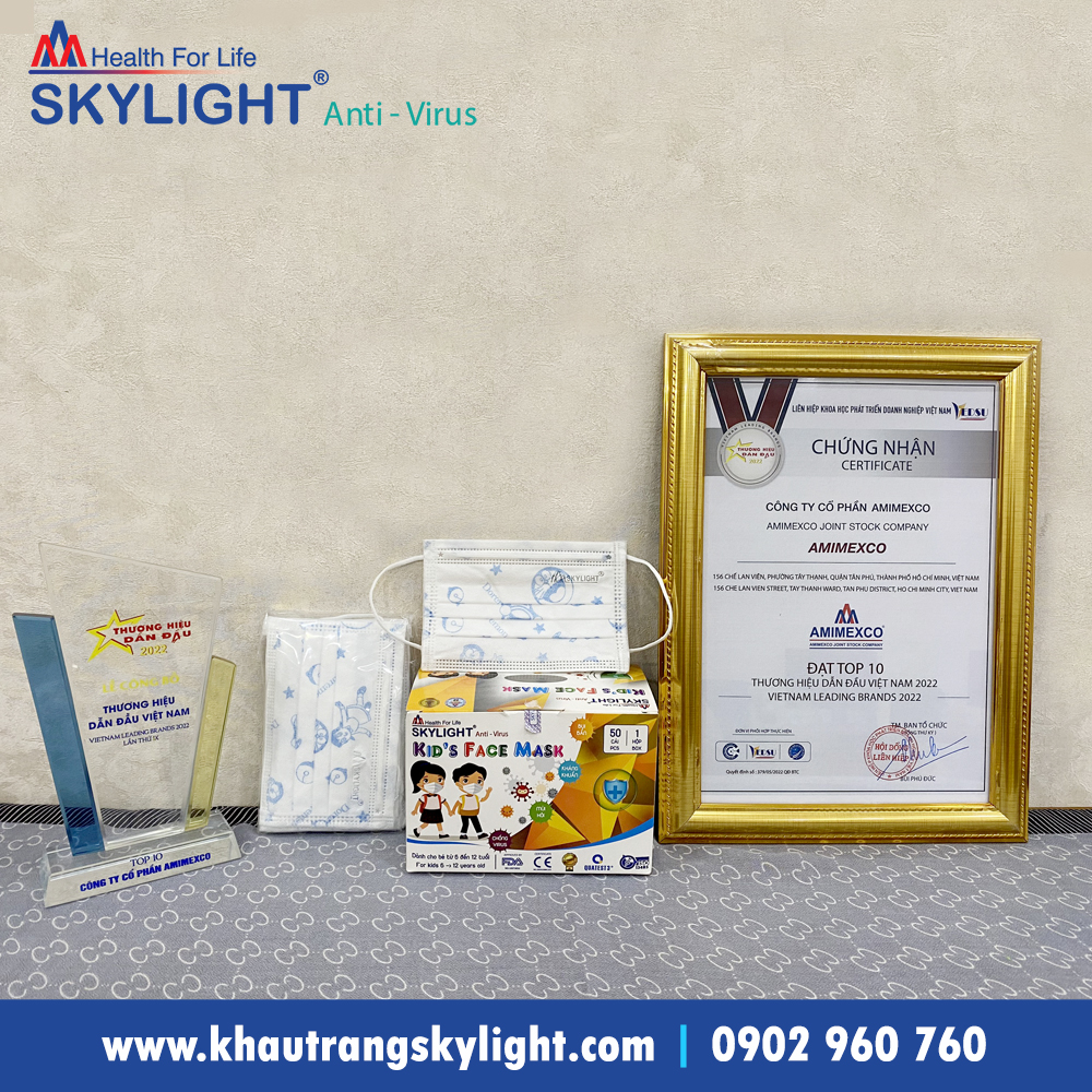 khau-trang-y-te-4-lop-skylight-tre-em-doreamon