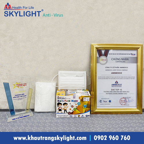khau-trang-y-te-skylight-4-lop-tre-em--trang