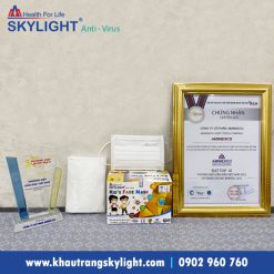 khau-trang-y-te-skylight-4-lop-tre-em--trang
