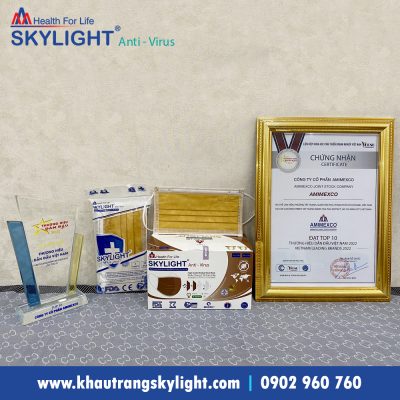 khau-trang-y-te-skylight-4-lop-vang-sam