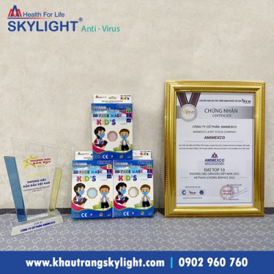 khau-trang-tre-em-skylight